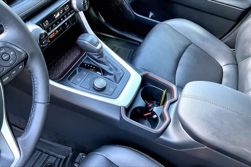 2020 Toyota RAV4 Hybrid - Image 17