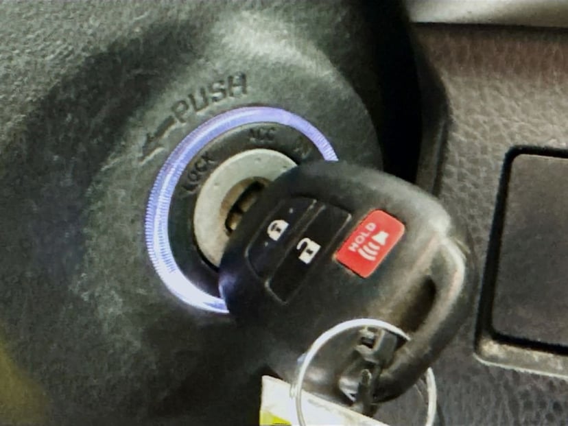 2015 Toyota RAV4 - Image 19