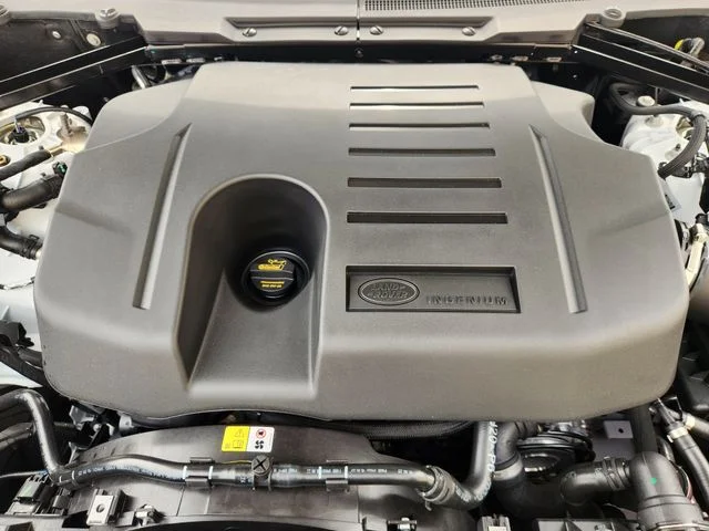 2026 Land Rover Defender 130 - Image 20