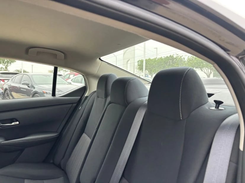 2022 Nissan Sentra - Image 19