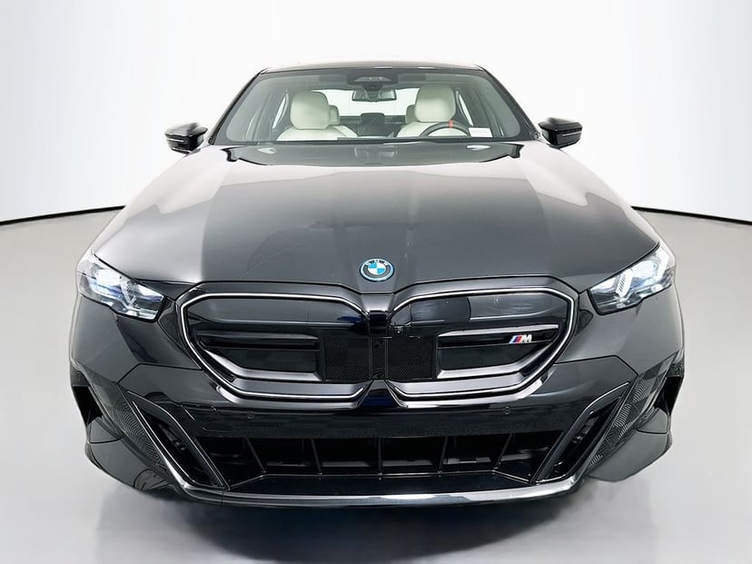 2026 BMW i5 - Image 2
