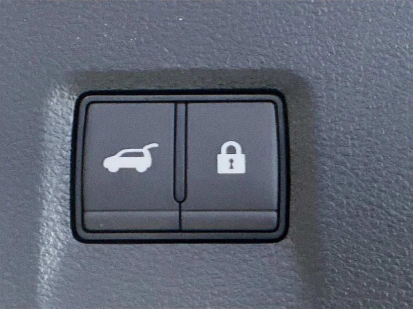 2027 INFINITI QX60 - Image 32