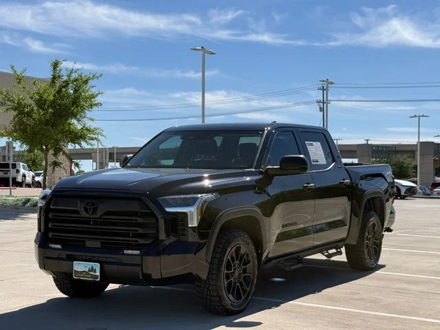 2023 Toyota Tundra - Image 8