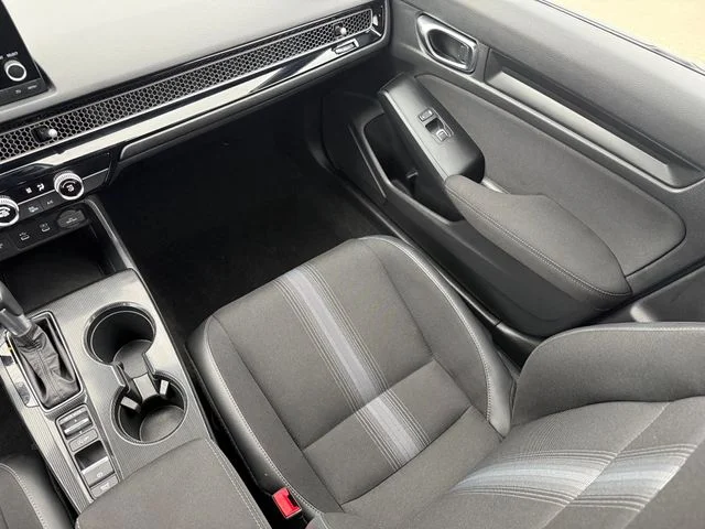 2025 Honda Civic - Image 25