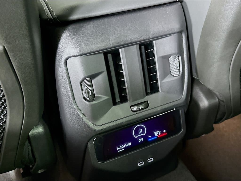 2025 BMW X3 - Image 18