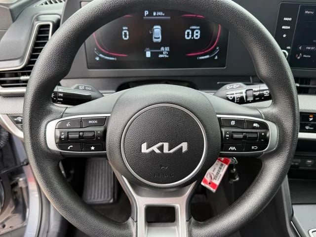 2025 Kia Sportage - Image 15