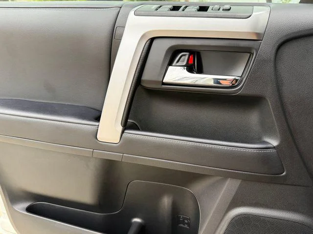 2023 Toyota 4RUNNER - Image 21