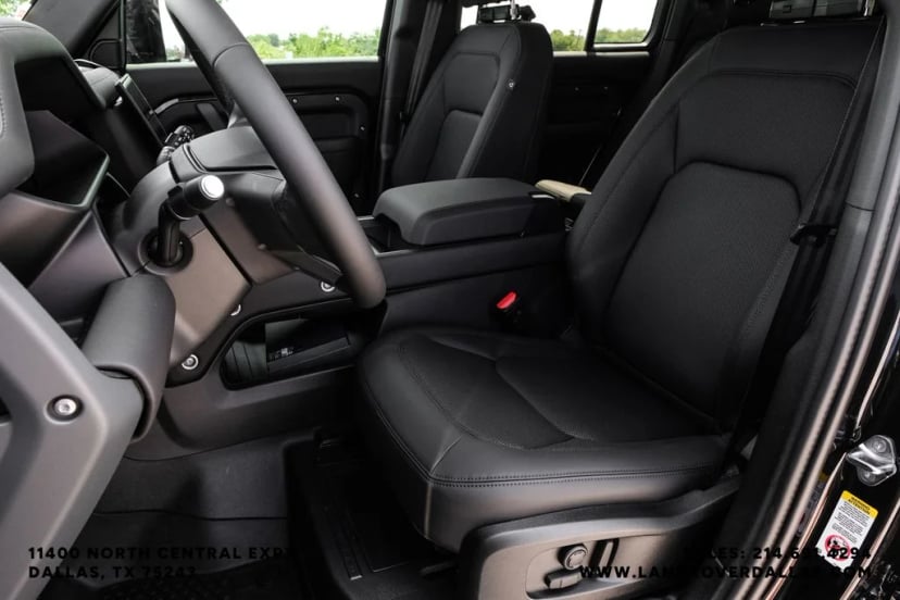 2026 Land Rover Defender 110 - Image 32