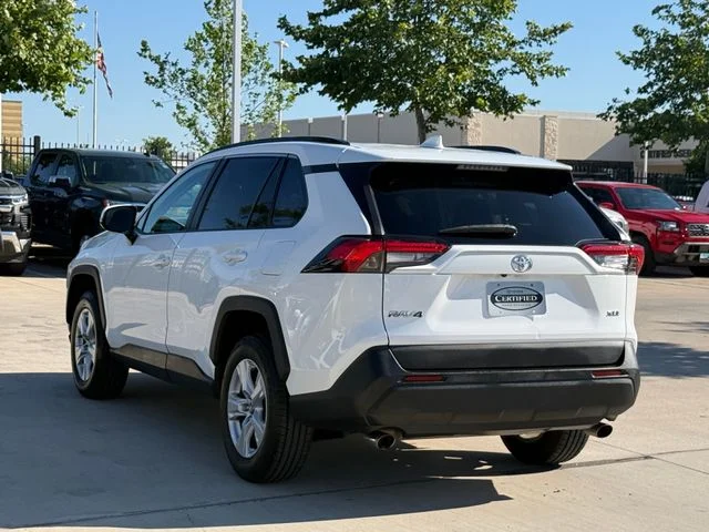 2021 Toyota RAV4 - Image 6
