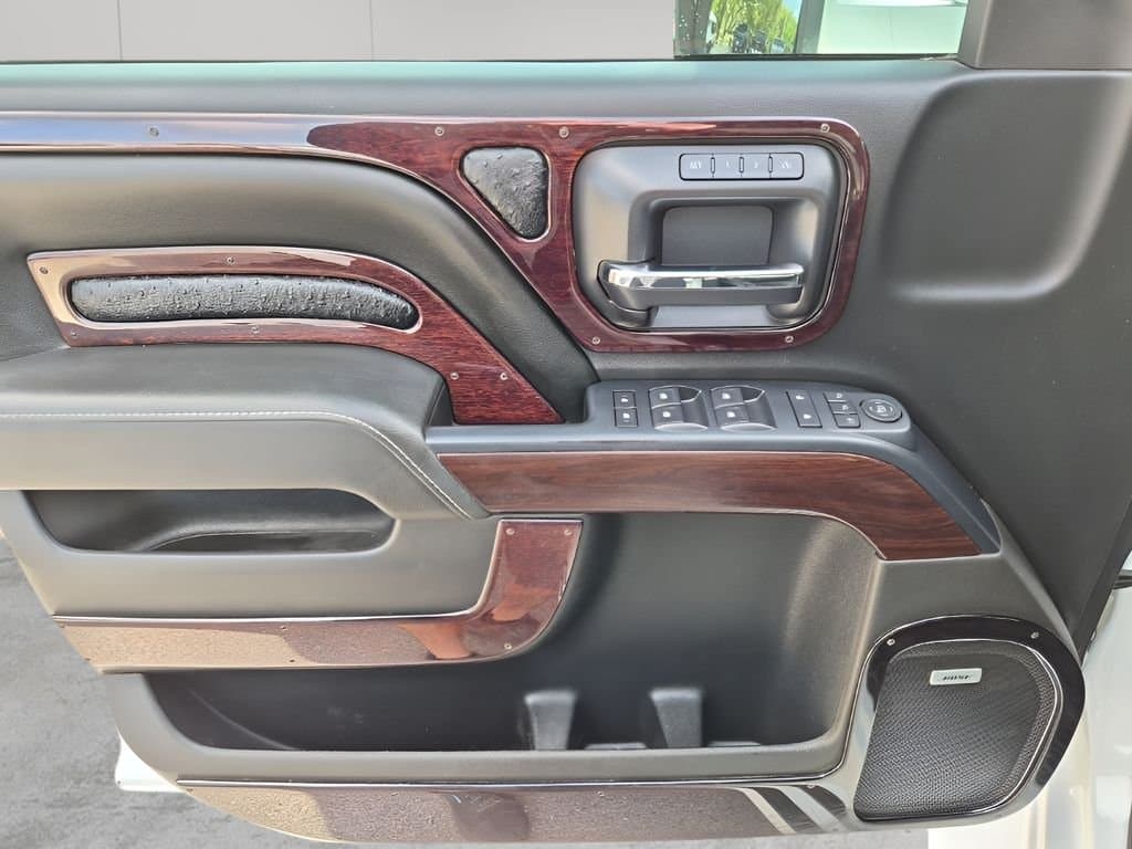 2016 Chevrolet Silverado 3500HD - Image 27