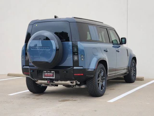 2026 Land Rover Defender 110 - Image 4