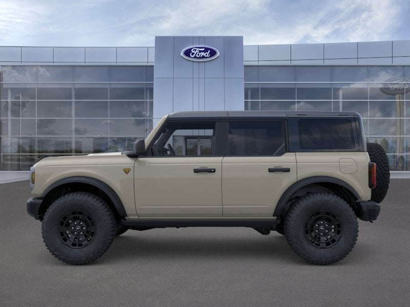 2026 Ford Bronco - Image 16