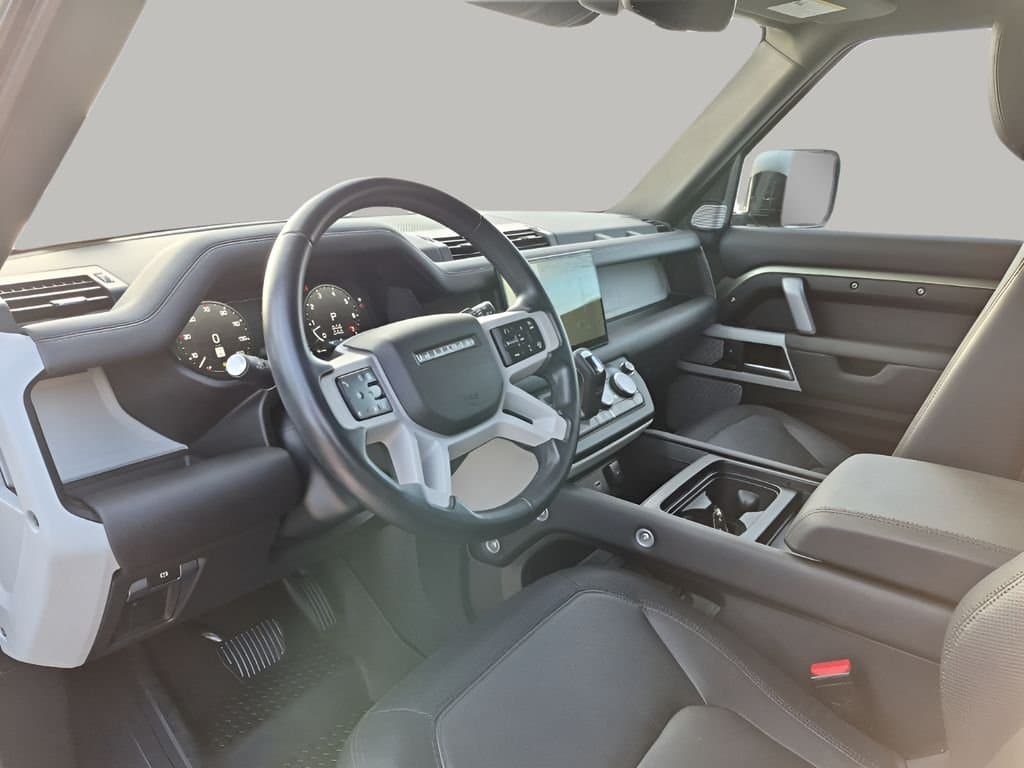 2024 Land Rover Defender 130 - Image 29