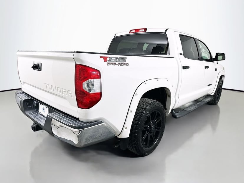 2018 Toyota Tundra - Image 5