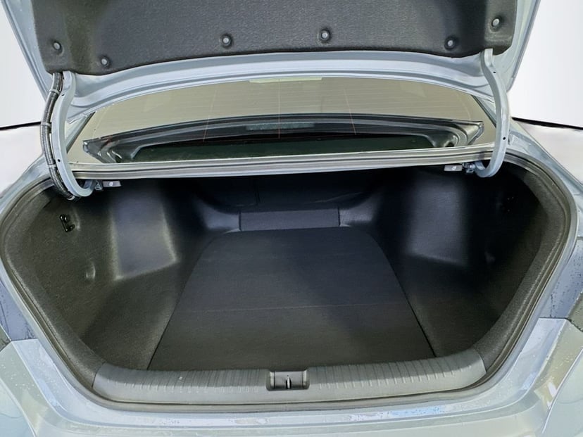 2026 Honda Accord Hybrid - Image 32