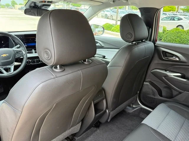 2025 Chevrolet Trax - Image 23