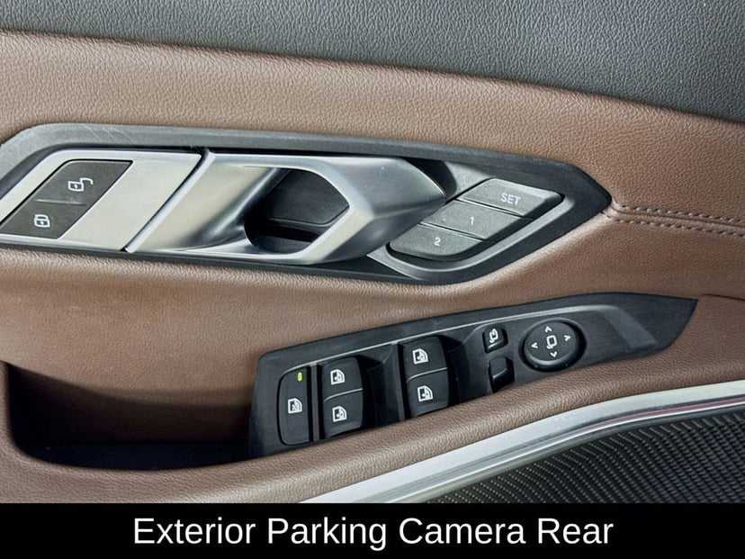 2022 BMW 3 Series - Image 23