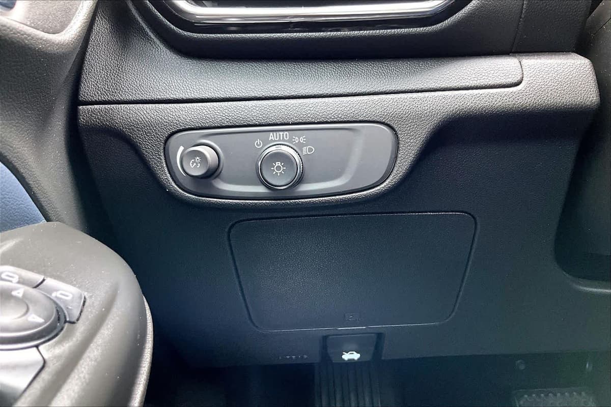 2023 Chevrolet Bolt EUV - Image 32