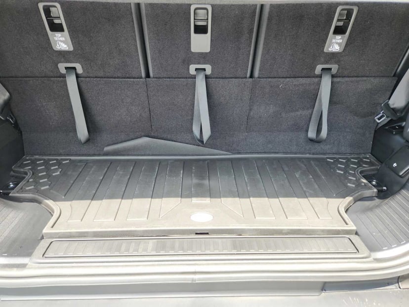 2026 LAND ROVER Defender 130 - Image 35