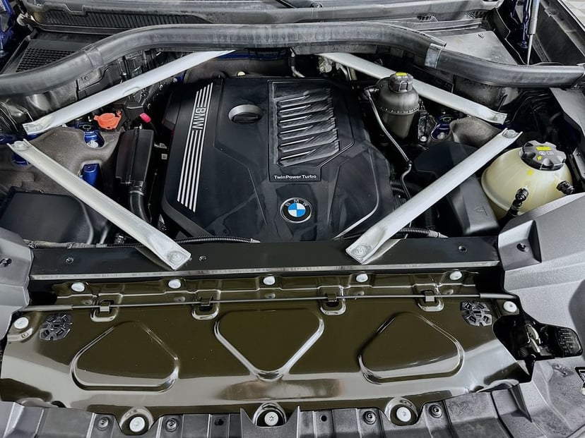 2020 BMW X7 - Image 32