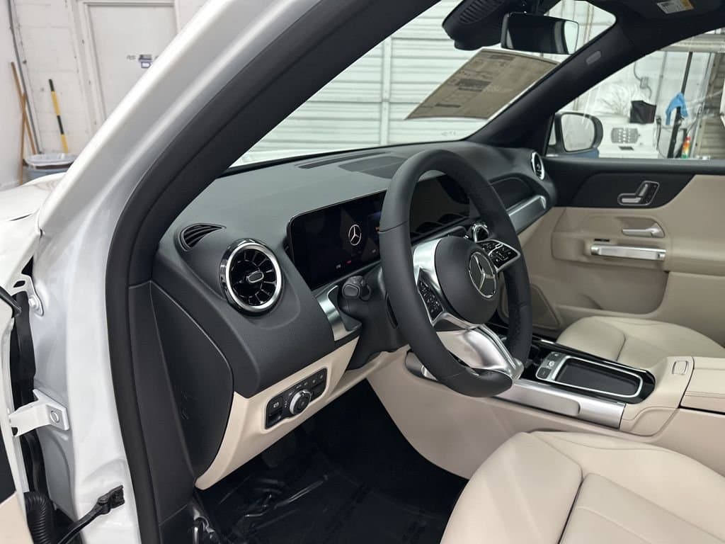 2026 MERCEDES-BENZ GLB - Image 10