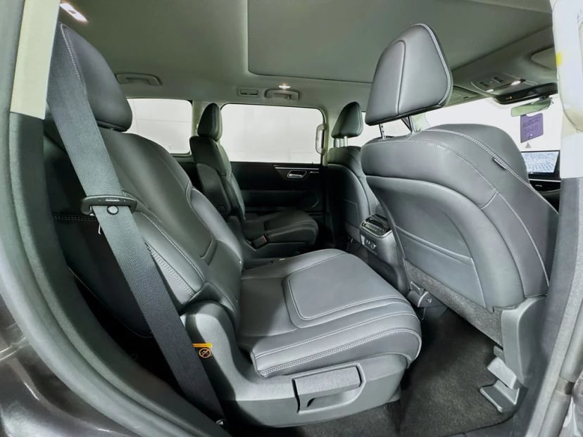 2026 INFINITI QX80 - Image 37