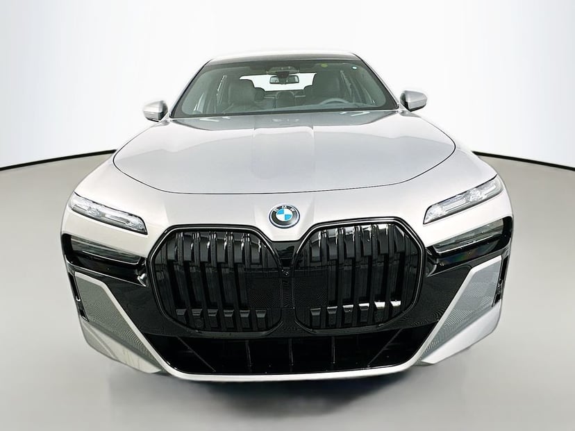 2026 BMW 7 Series - Image 3