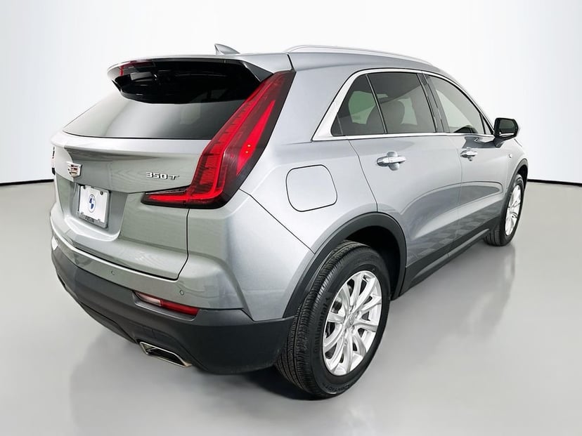 2023 Cadillac XT4 - Image 5