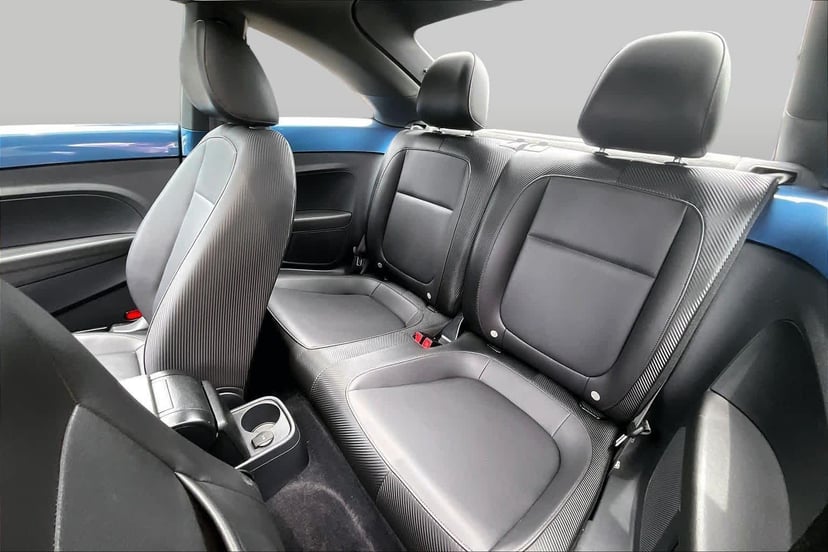 2018 Volkswagen Beetle - Image 18