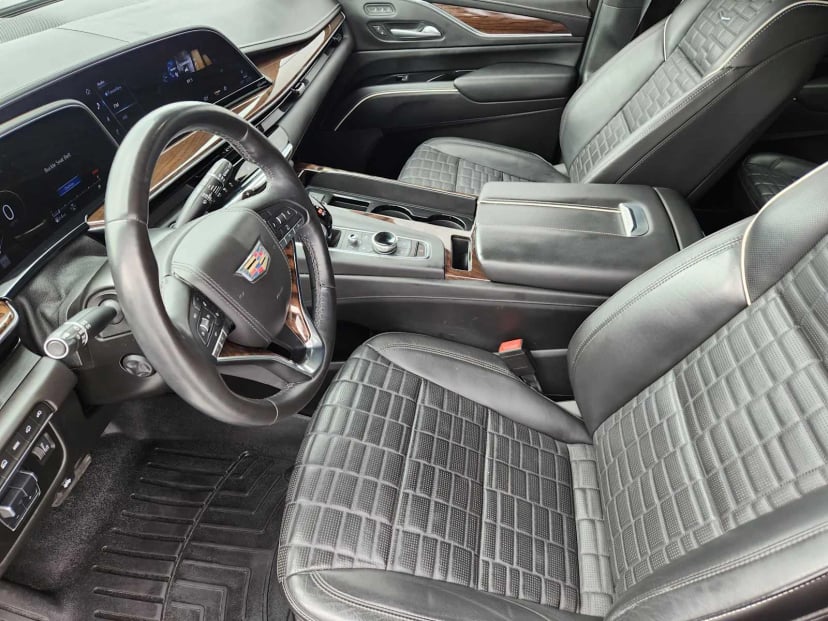 2022 Cadillac Escalade ESV - Image 12