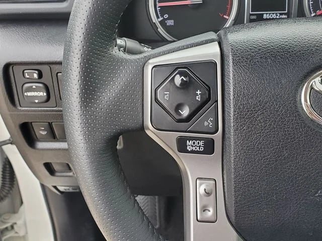 2020 Toyota 4Runner - Image 13