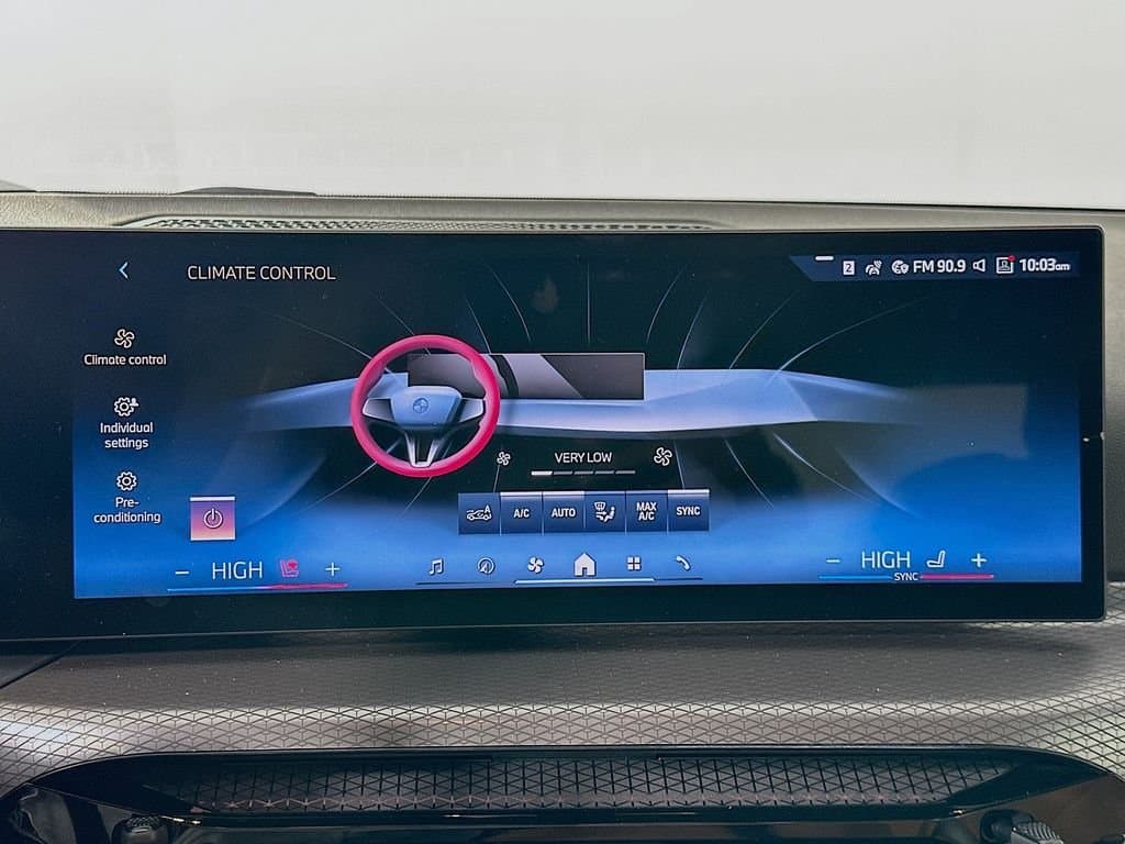 2025 BMW 3 Series - Image 14