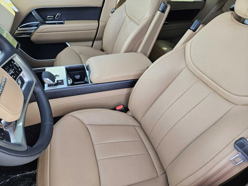 2026 LAND ROVER Range Rover - Image 11