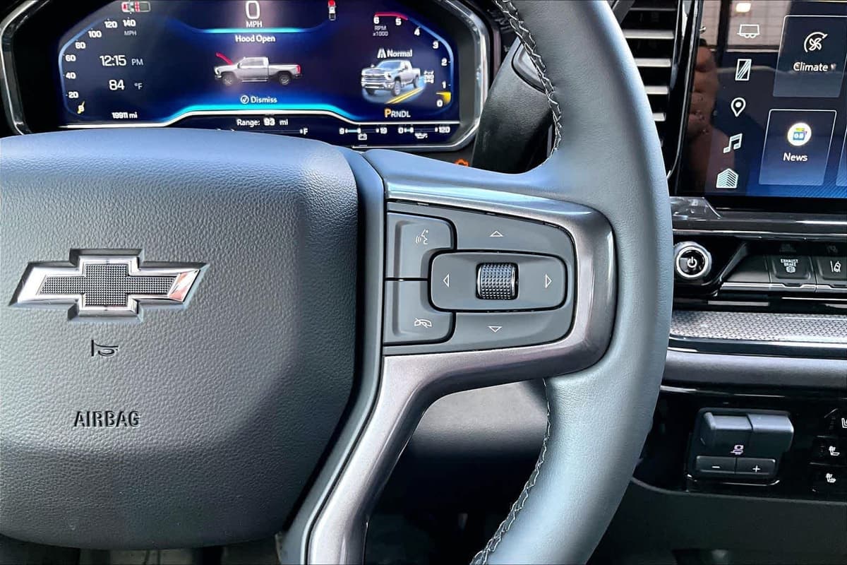 2024 Chevrolet Silverado 2500HD - Image 27