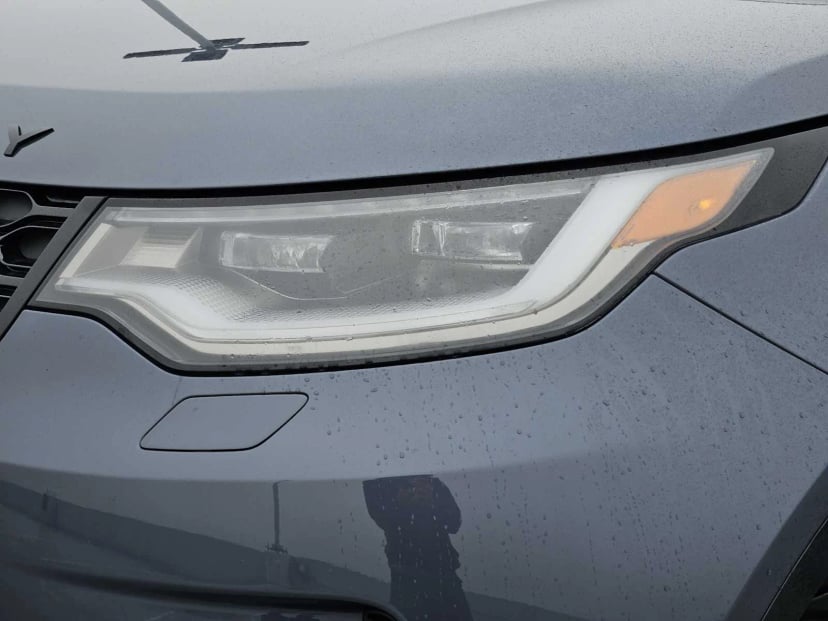 2025 Land Rover Discovery - Image 8