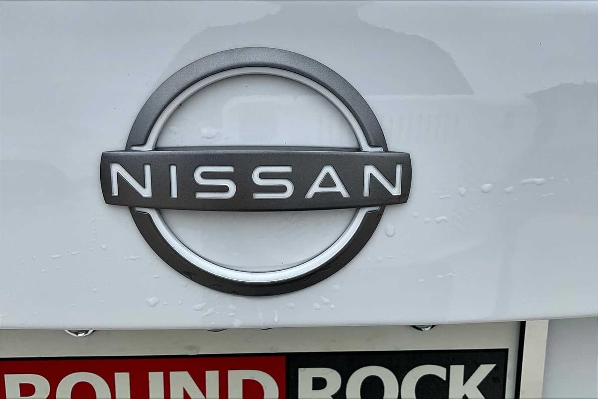 2025 Nissan Sentra - Image 8