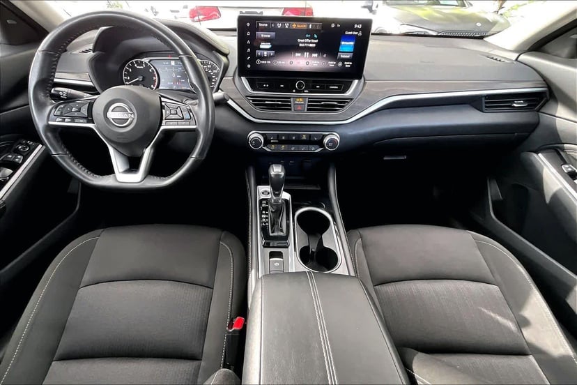 2023 Nissan Altima - Image 16