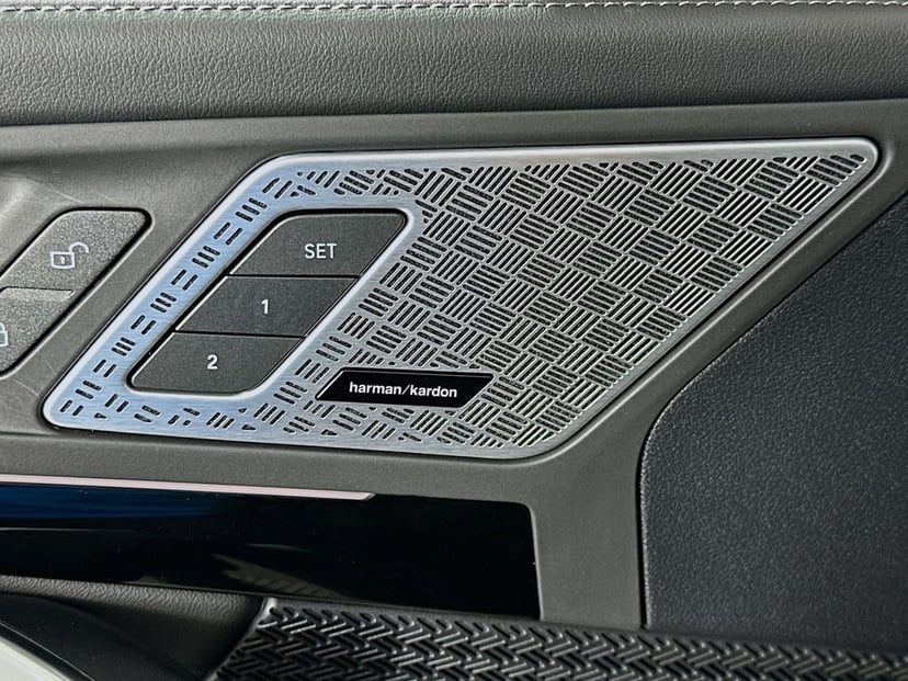 2025 BMW X1 - Image 18