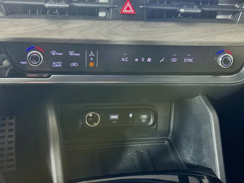 2023 Kia Sportage - Image 18