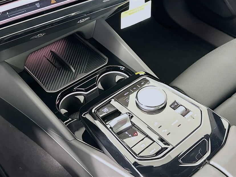 2026 BMW 5 Series - Image 15