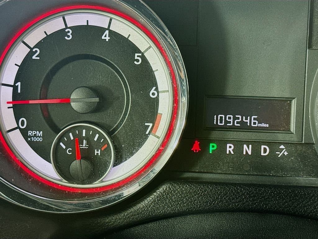 2012 DODGE Grand - Image 14