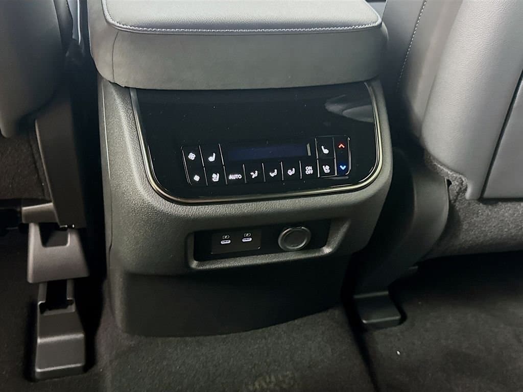 2026 INFINITI QX80 - Image 31