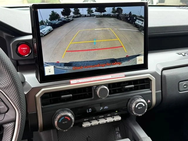 2026 Toyota Tacoma Hybrid - Image 18