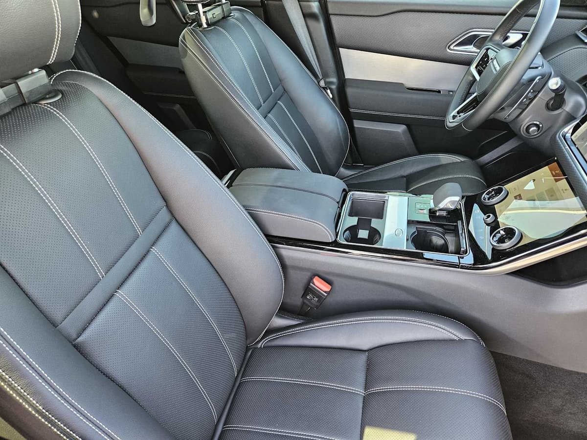 2022 Land Rover Range Rover Velar - Image 10