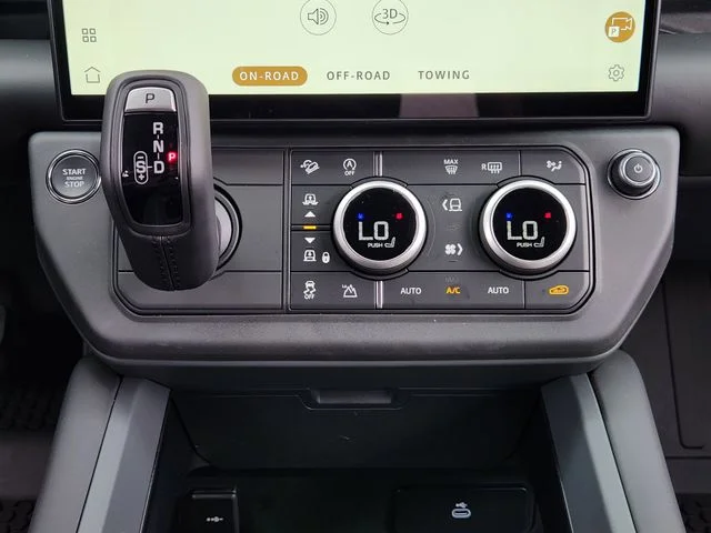 2026 Land Rover Defender 110 - Image 14