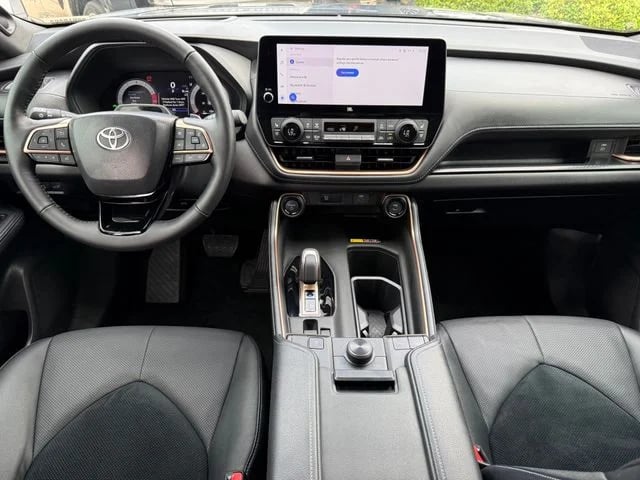2025 Toyota Grand Highlander Hybrid - Image 23