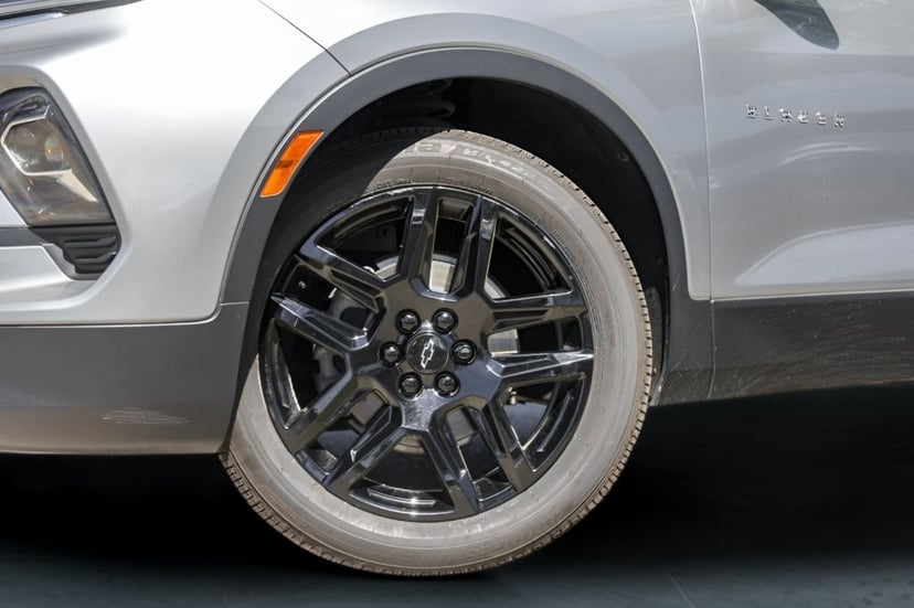 2023 Chevrolet Blazer - Image 4