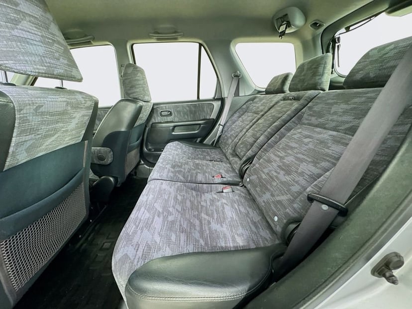 2003 Honda CR-V - Image 27