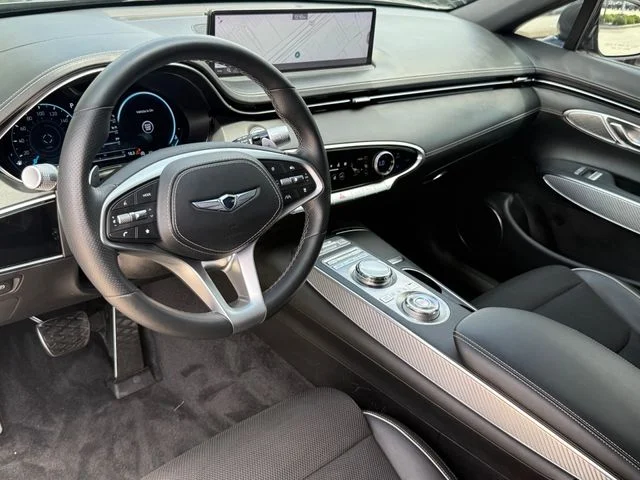 2023 Genesis GV70 - Image 9