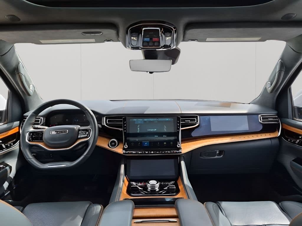 2022 Jeep Grand Wagoneer - Image 24